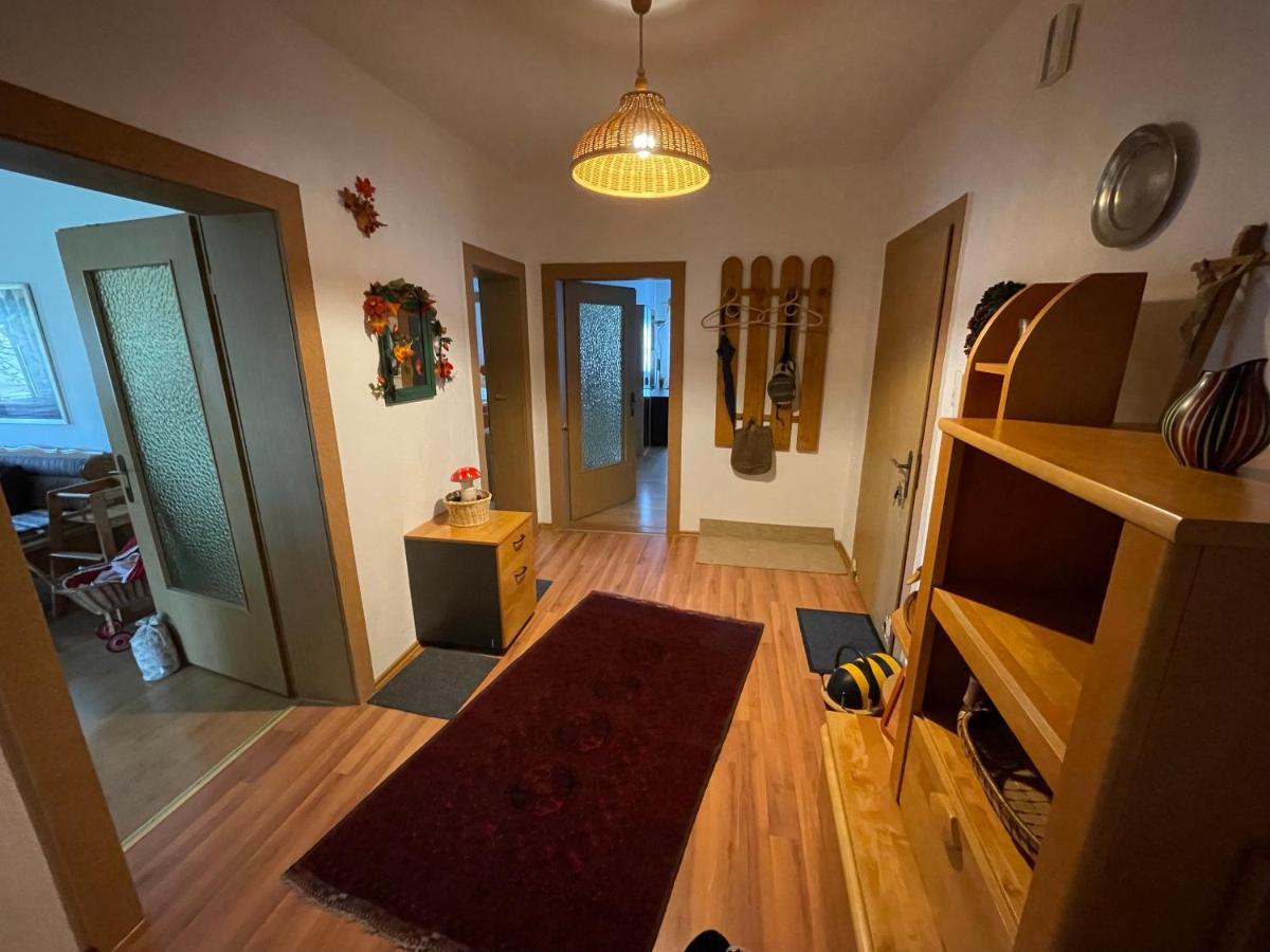 Schoene Ferienwohnung In Bahnhofsnaehe Fuer Urlaub, Studium Oder Arbeit Deggendorf Bagian luar foto