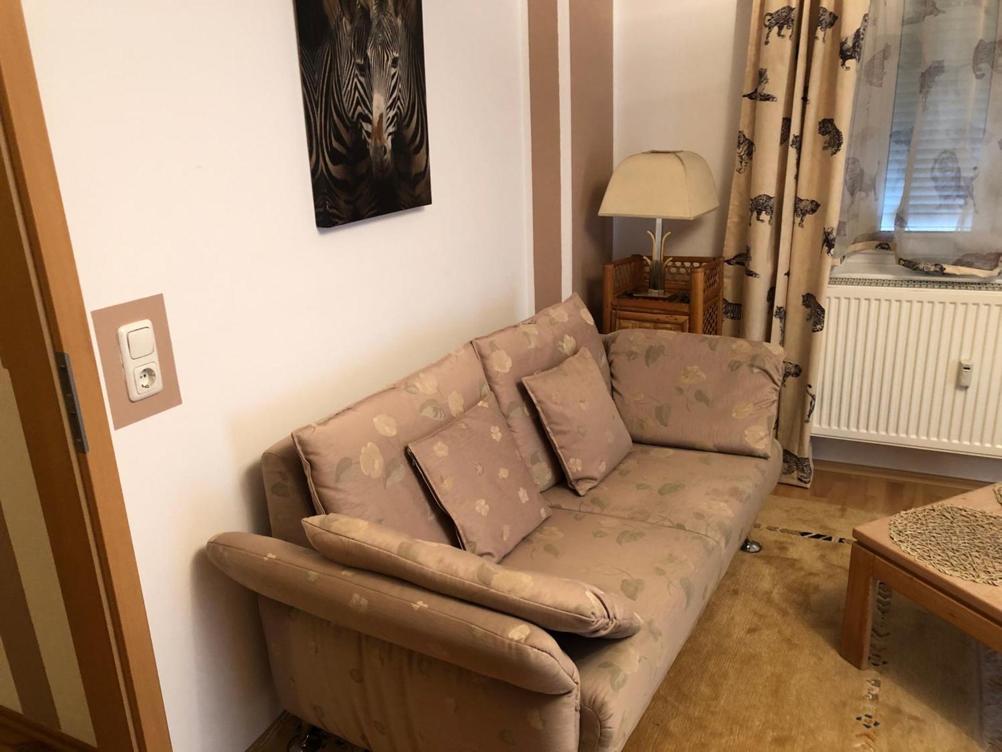 Schoene Ferienwohnung In Bahnhofsnaehe Fuer Urlaub, Studium Oder Arbeit Deggendorf Bagian luar foto