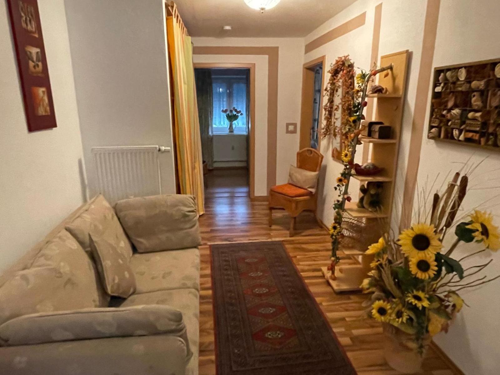 Schoene Ferienwohnung In Bahnhofsnaehe Fuer Urlaub, Studium Oder Arbeit Deggendorf Bagian luar foto